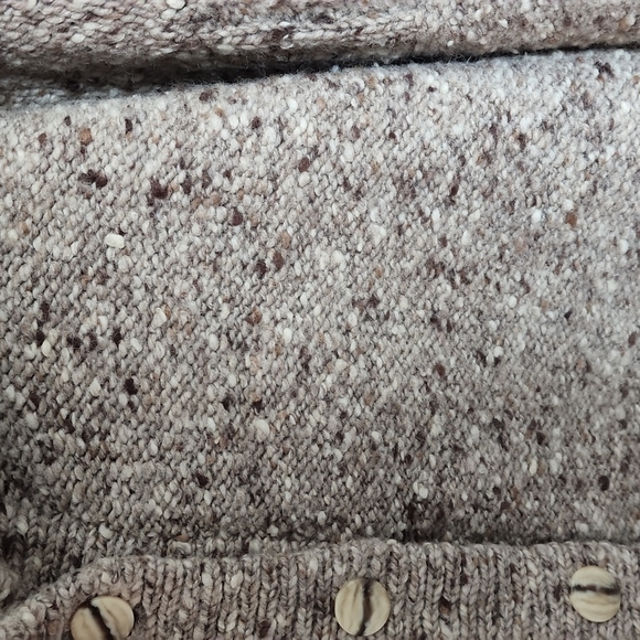 Gorgeous Handknit in Ireland Wool Sweater XLG. - Picture 6 of 10